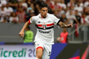 James Rodríguez chama atenção em jogo do SPFC contra o Palmeiras no Paulistão