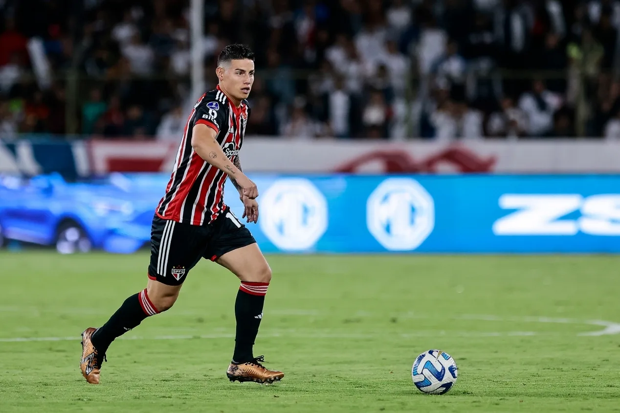 Craque Neto é sincero sobre James Rodríguez no SPFC: “Elenco tá bravo com ele”