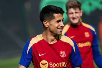 João Cancelo durante treinamento do Barcelona