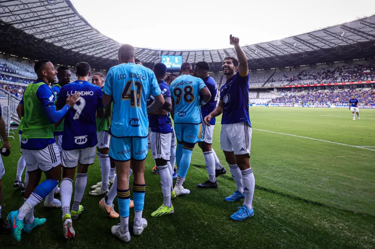 Cruzeiro garante melhor campanha no Campenato Mineiro ao vencer Uberlândia