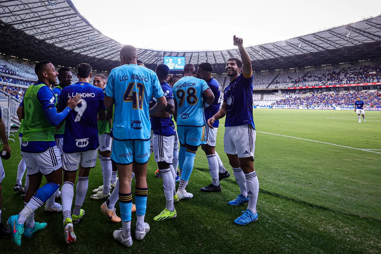 Cruzeiro garante melhor campanha no Campenato Mineiro ao vencer Uberlândia