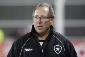 Dono do Botafogo, Textor cita propina e faz forte acusação contra arbitragem brasileira