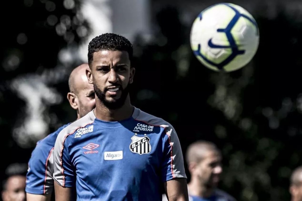 Santos anuncia a saída de e agradece ao Palmeiras