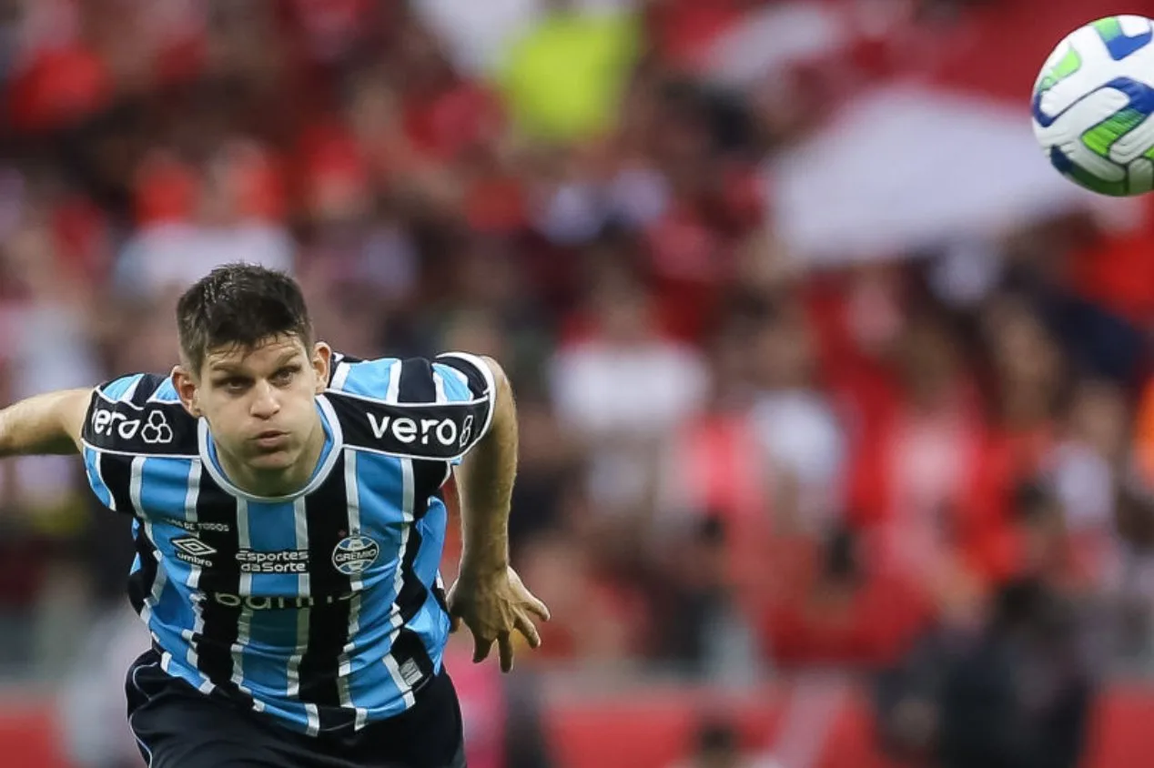 Kaliel Dorneles aponta saída de Kannemann no Grêmio em 2025 e torcida comemora: “Já passou da hora”