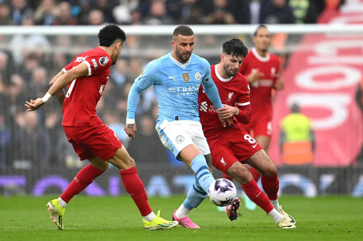 Liverpool e Manchester City empatam em jogo eletrizante pela Premier League