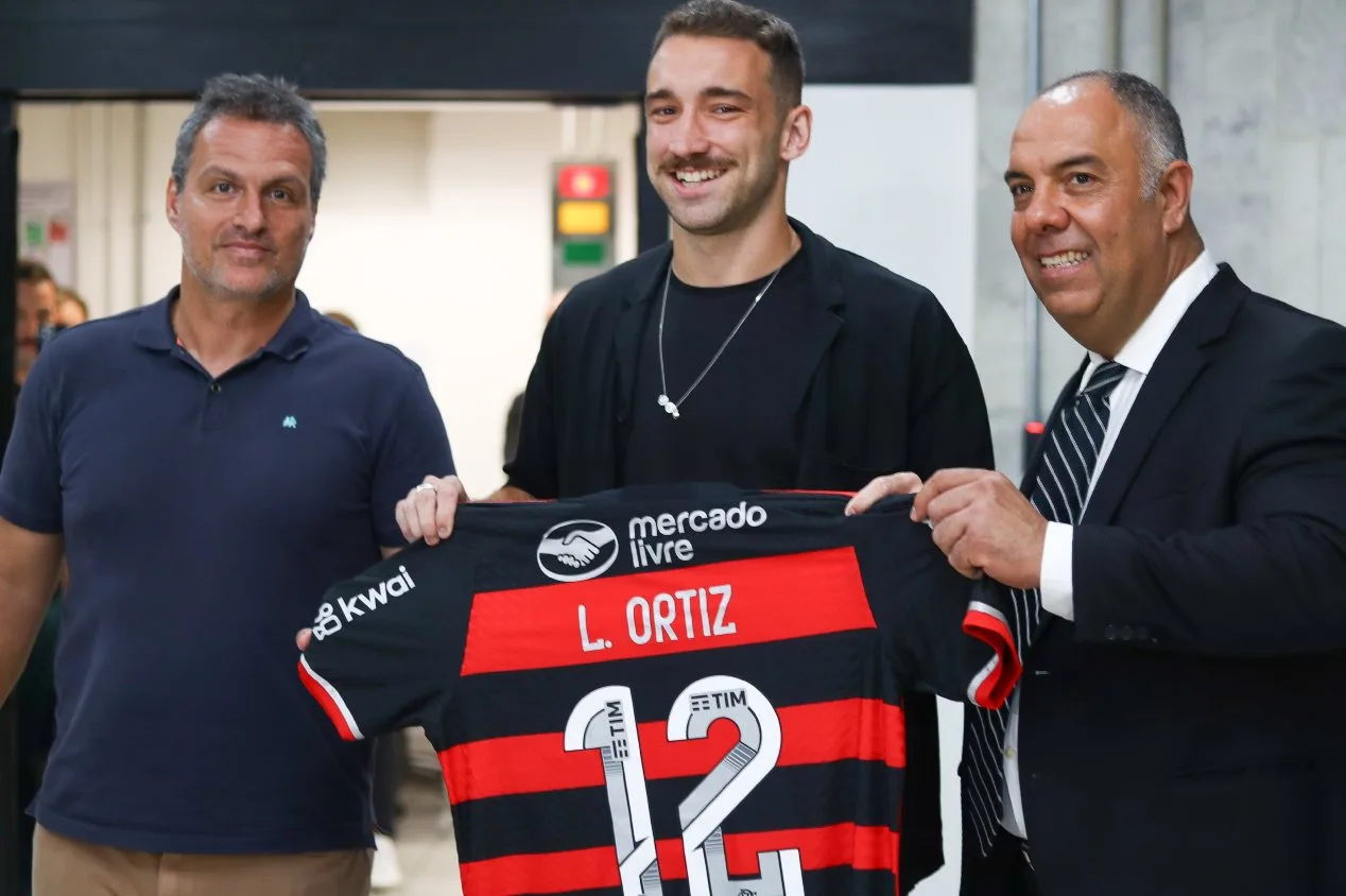 Léo Ortiz aponta Tite como “primordial” para fechar com o Flamengo