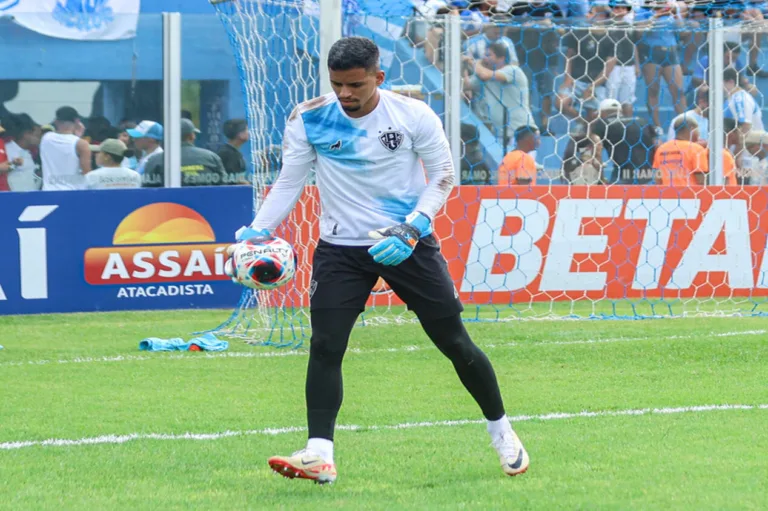 Mercado da bola: Paysandu pode perder goleiro no meio do Brasileirão Série B