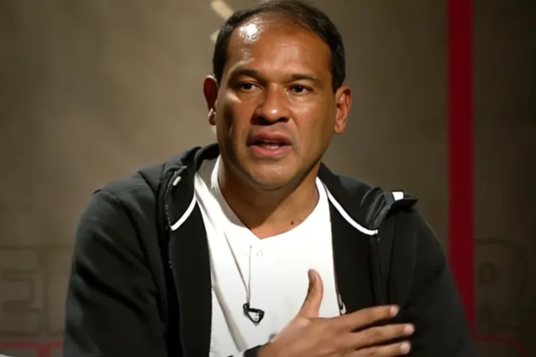 Muller elege atacante diferenciado no futebol brasileiro: “Cheira gol”