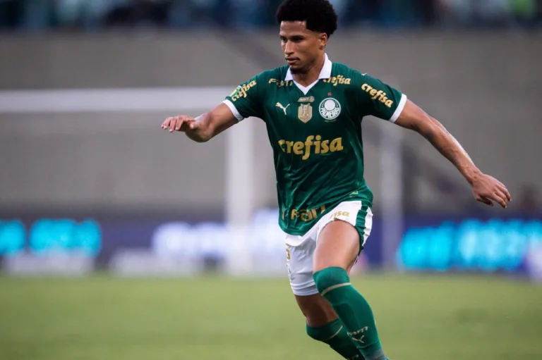 Compare números de Murilo, convocado pela seleção brasileira, e Murillo, destaque da Premier League