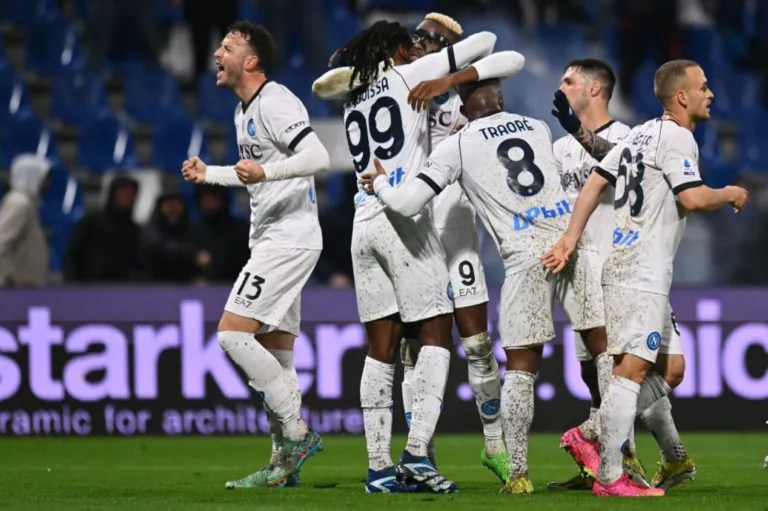 Veja a provável escalação do Napoli contra a Juventus