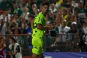 Neto e comentaristas da Band debatem Flaco López como ‘solução’ no Palmeiras