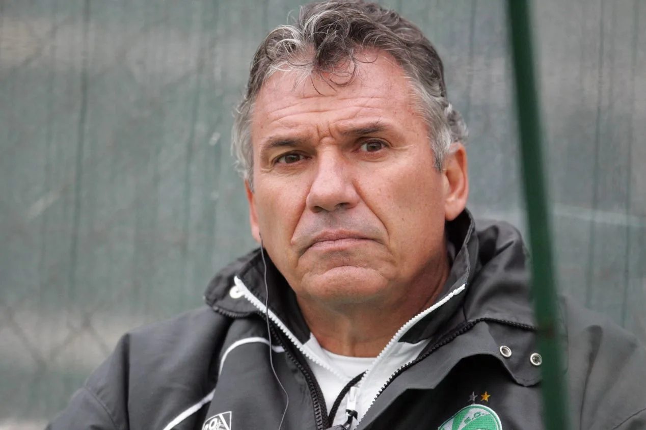 Neto dispara contra treinador e expõe mágoa: “Injusto”