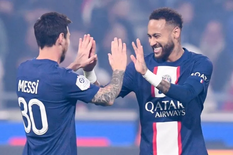 Neymar só perde para Messi como melhor jogador da geração, elogia ex-PSG