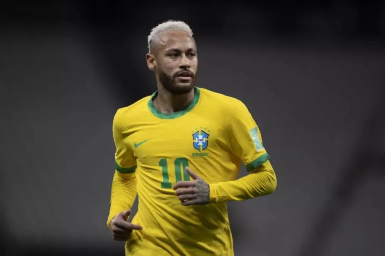 Marcos Assunção diz se Neymar pode voltar ao alto nível: “Ele é acima da média”