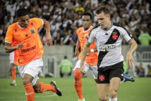 PVC aponta classificado em Nova Iguaçu x Vasco e indica time com “vantagens”