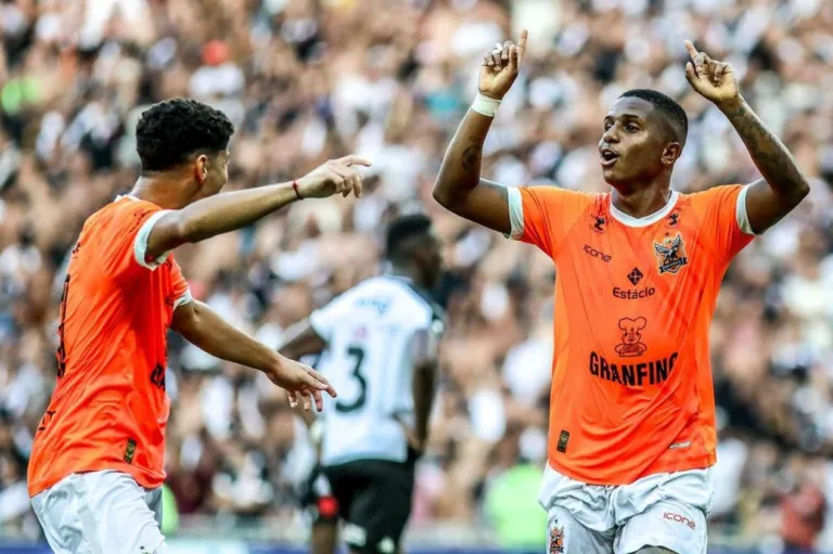 Nova Iguaçu faz história e vence o Vasco com futebol consistente e bem executado