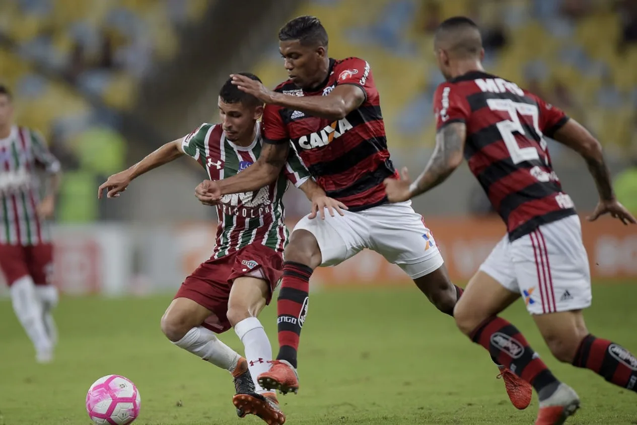 Ex-Flamengo, Berrío diz que “voltaria de graça” ao clube