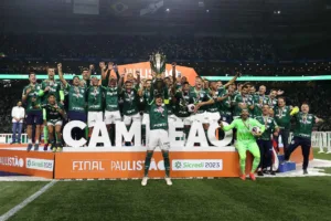 Neto aponta time que pode tirar título do Palmeiras no Paulistão