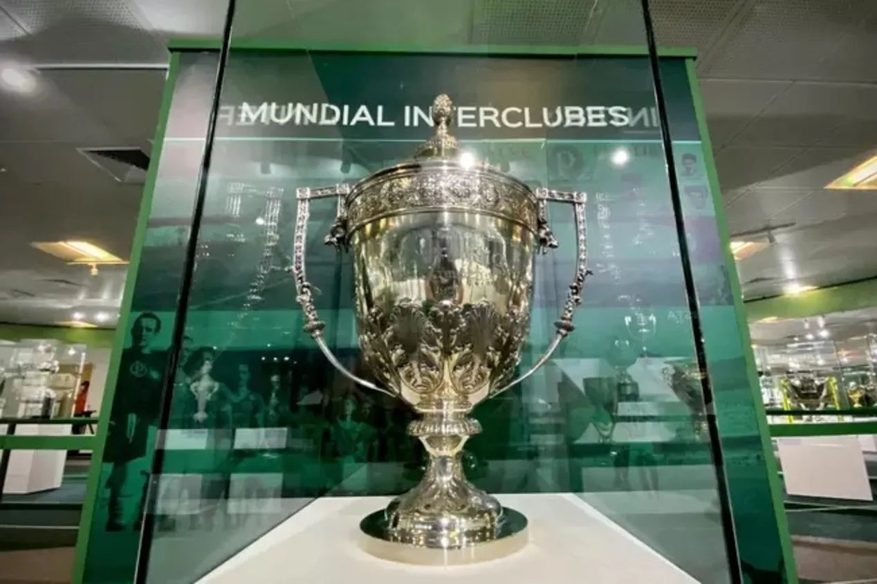Fifa entrega ATA que reconhece o Palmeiras como campeão Mundial
