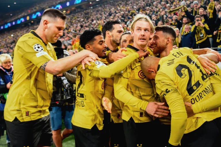 Borussia Dortmund vence o PSV e avança às quartas da Champions League