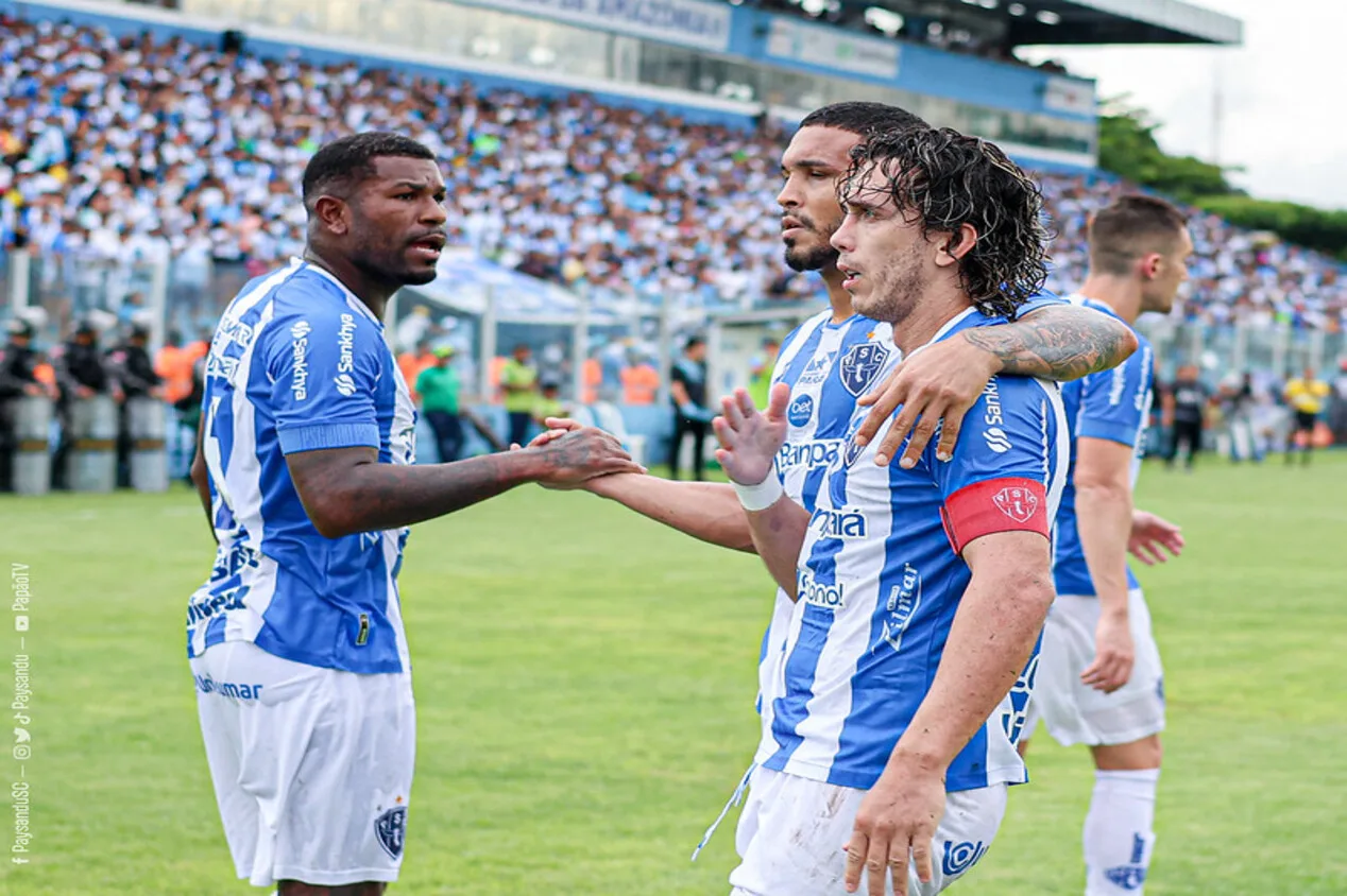 Paysandu derrota Bragantino e avança para semifinal do Parazão