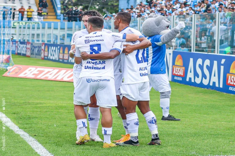 Paysandu domina Castanhal, vence e assegura liderança geral do Parazão 