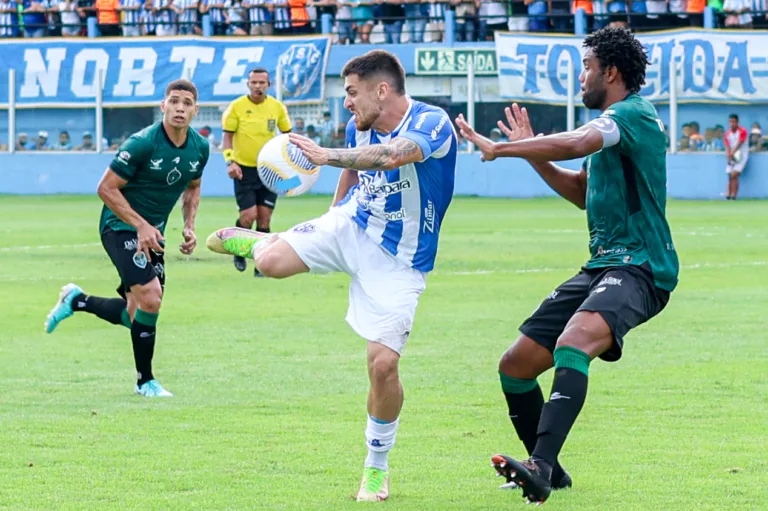 Paysandu atropela o Manaus e encara o Remo nas semifinais da Copa Verde