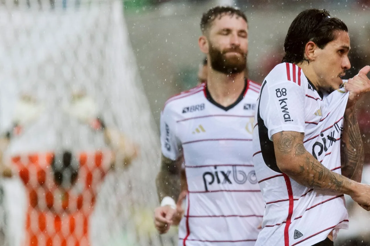 Flamengo domina, vence o Fluminense e se aproxima da final do Campeonato Carioca