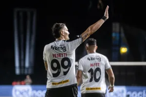 Vasco se garante nas semifinais do Cariocão e elimina o Botafogo após golear a Portuguesa-RJ