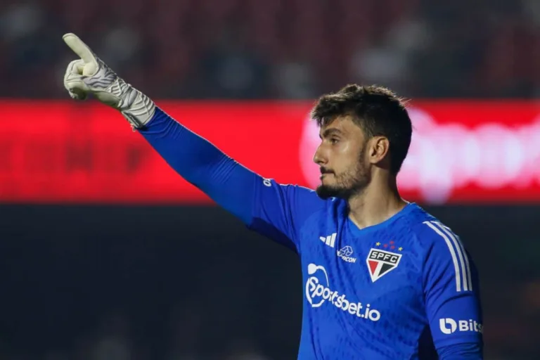 Dorival Júnior convoca dois jogadores do SPFC, ex-clube do técnico, para a seleção brasileira