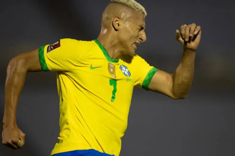 Richarlison, do Tottenham, comemora convocação para a seleção; confira