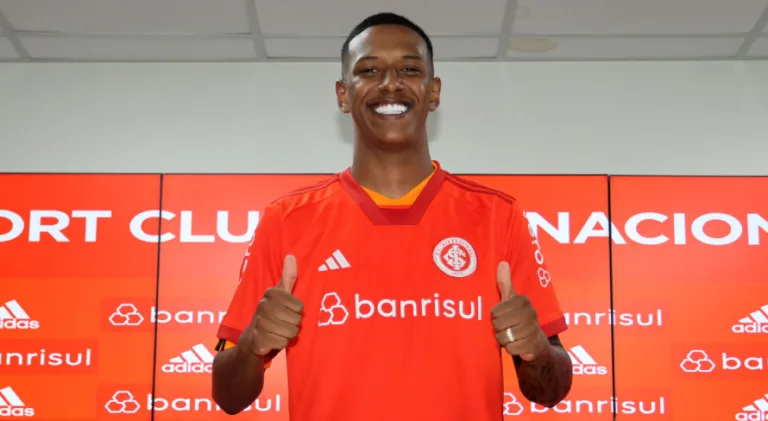 Benja critica zagueiro do Internacional após cavadinha: “É pra quem sabe”