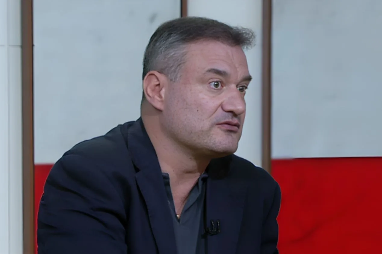 Rodrigo Bueno elege o melhor jogador atuando no Brasil hoje