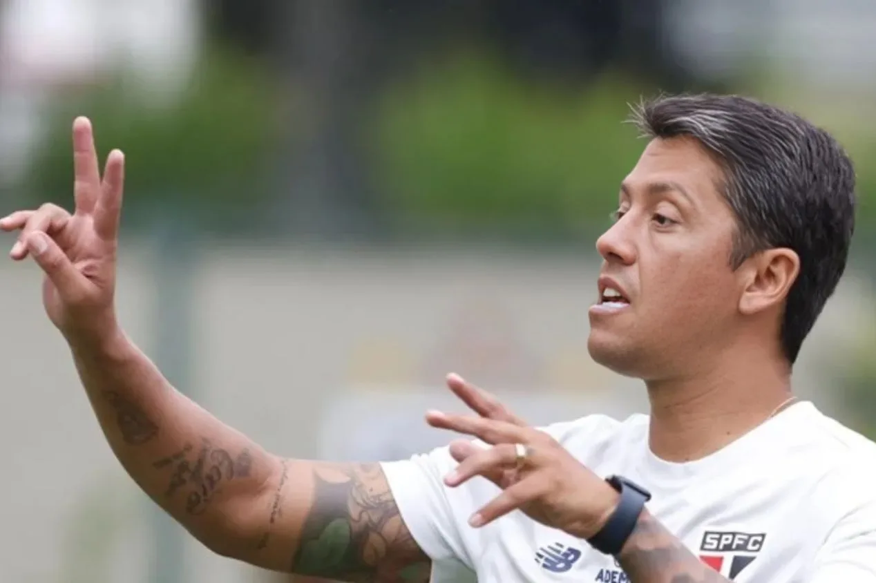 Rodrigo Bueno sugere técnico para o SPFC: “Mais bem sucedido”