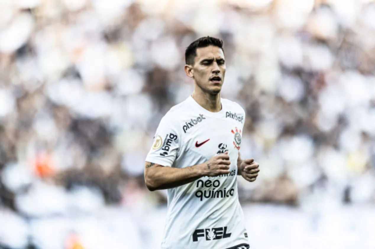 PVC detona Rojas no Corinthians e aponta atleta que perdeu espaço para o paraguaio