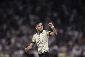 Romero elege zagueiro de rival do Corinthians como o melhor que enfrentou