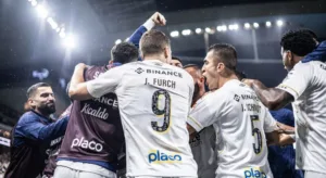 Santos ganha sua melhor versão em bastante tempo graças aos “Piratas do Carille”