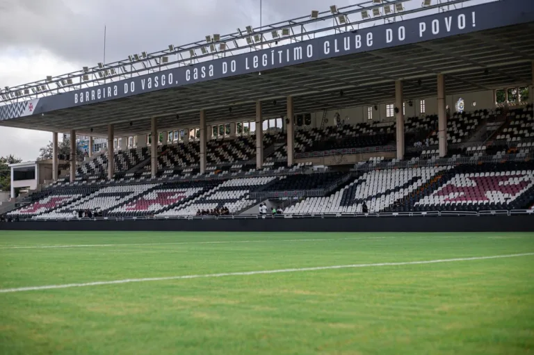 São Januário de ‘cara nova’ volta a receber o Vasco; um mês longe do estádio
