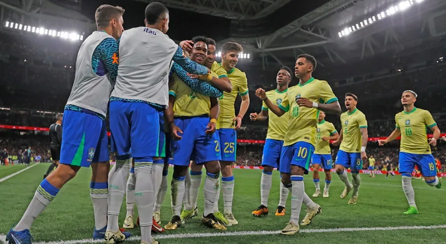 Juca Kfouri exalta boa atuação da seleção brasileira: “Reatou laços com torcedor”