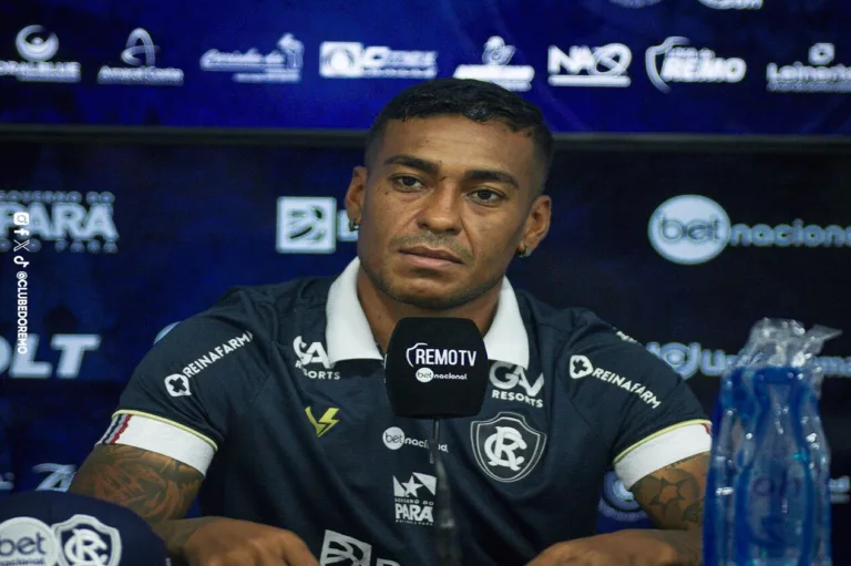 Meio-campista do Remo dedica gol a filho e deseja Feliz Aniversário