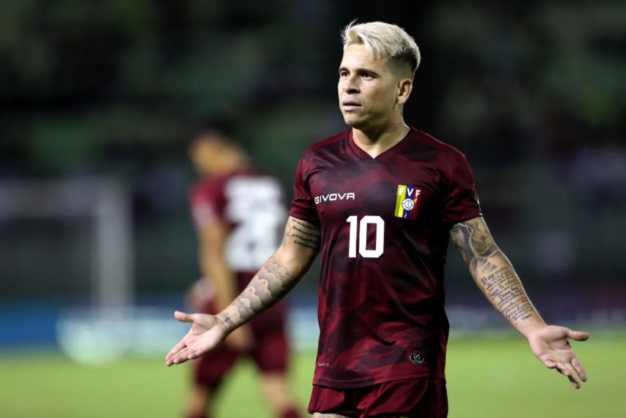 Soteldo pode ter retorno antecipado ao Grêmio após lesão