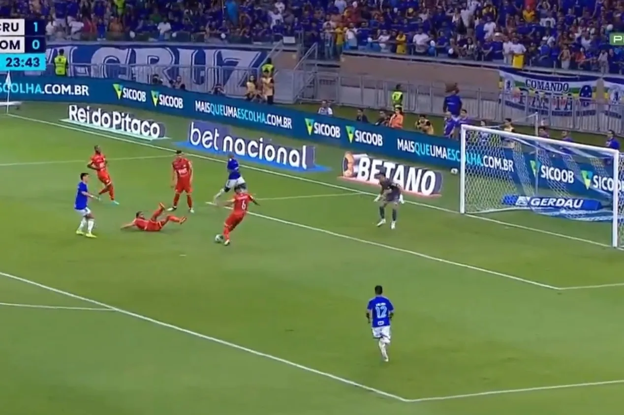 Defesa do Tombense faz gol contra coletivo e surpreende ataque do Cruzeiro; veja