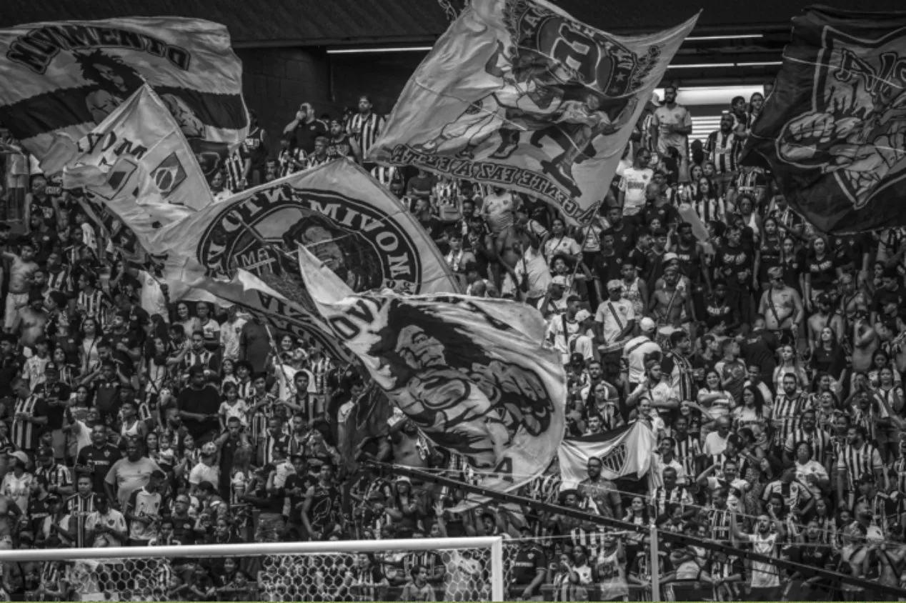 Torcedores de Atlético-MG e Cruzeiro entram em confronto que termina em morte