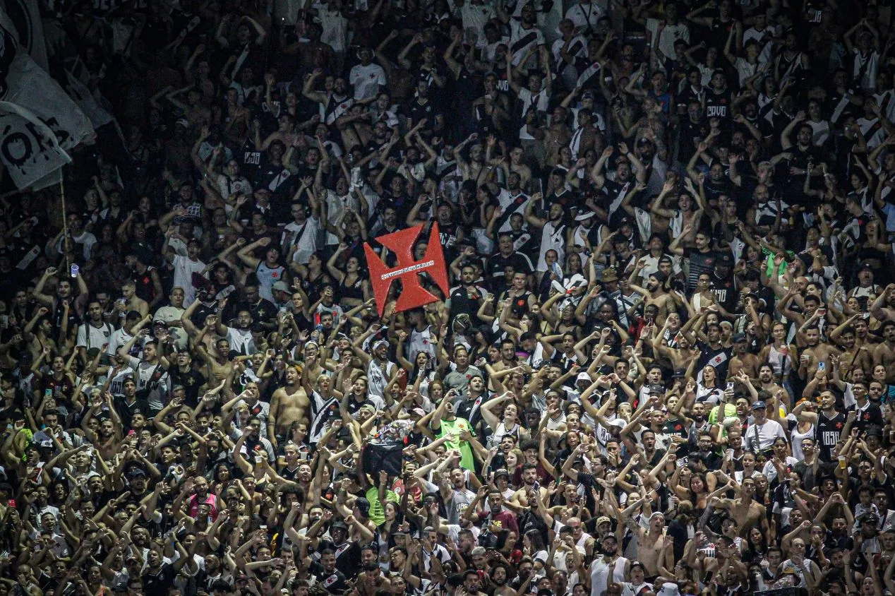 Mauro Cezar detona atitude da torcida do Vasco: “Poucos estranharam”