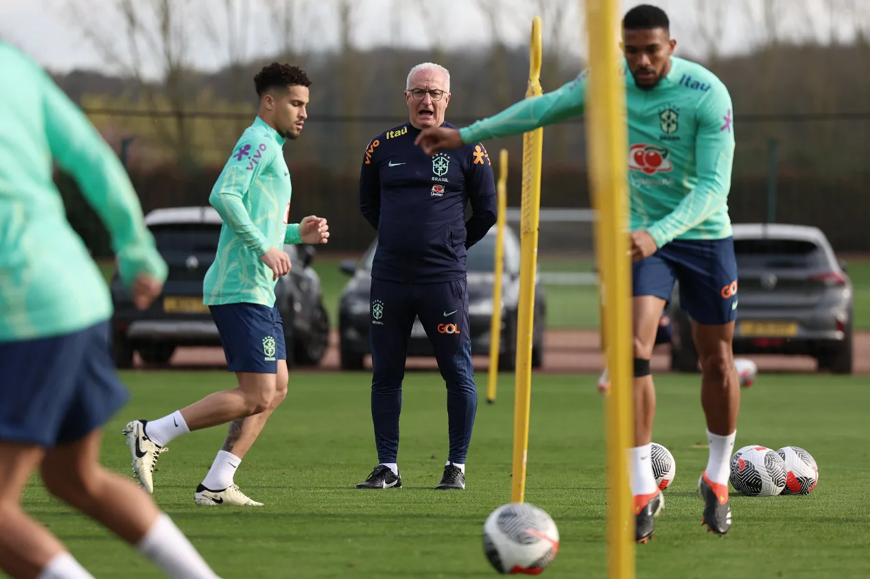 Rodrigo Lazarini aponta favorito em Inglaterra x Brasil: “Duelo de gigantes”