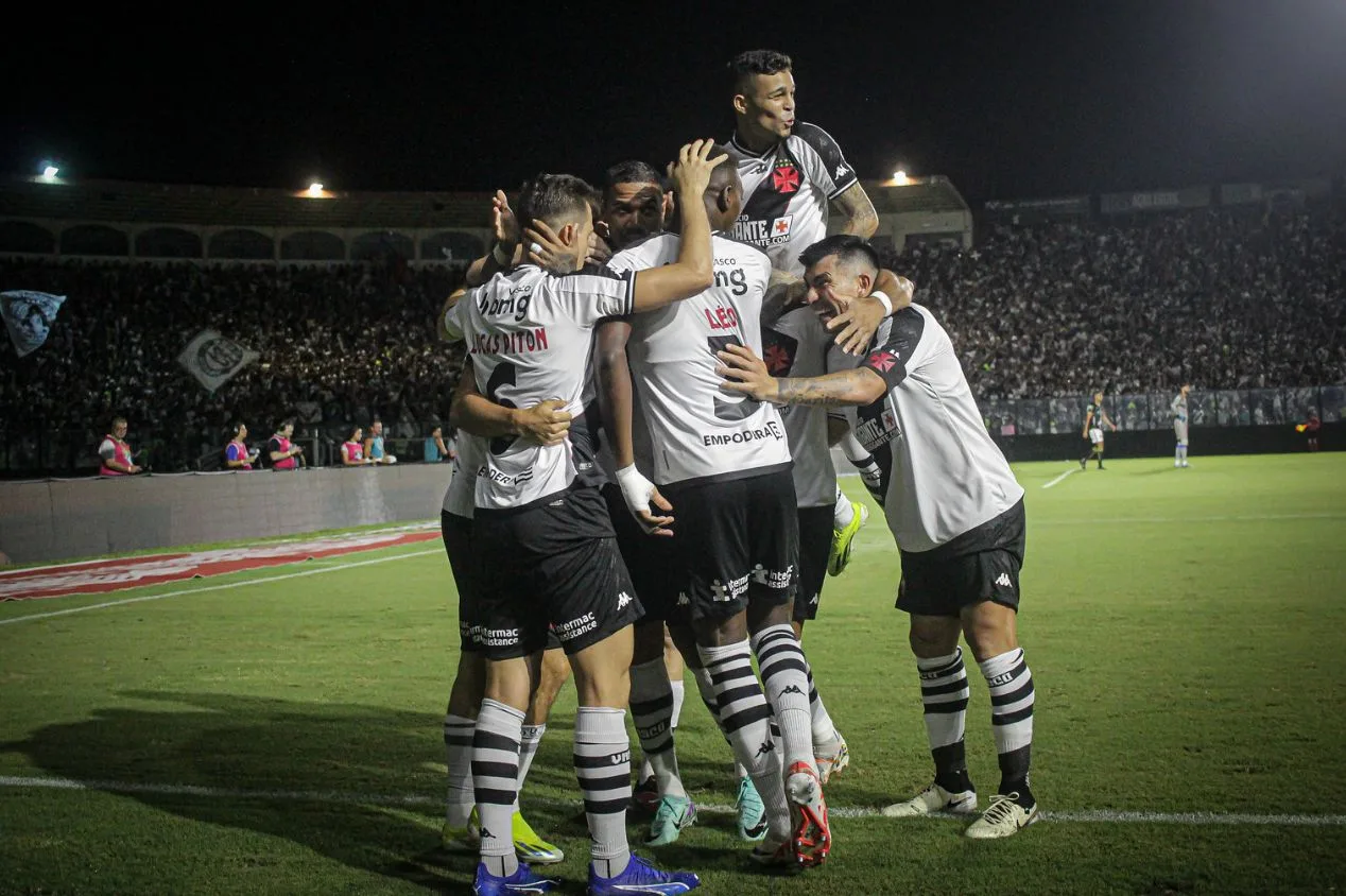Vasco tem dois desfalques contra o Nova Iguaçu; veja quem fica fora