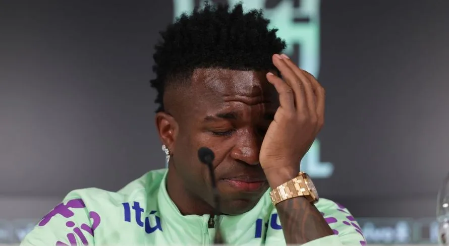 Ex-Vasco diz que Vinícius Júnior não sofre racismo: “Ele tem que resolver isso”