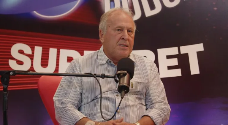 Zico aponta time que pode ‘ganhar tudo’ no futebol brasileiro: “Grande valor”