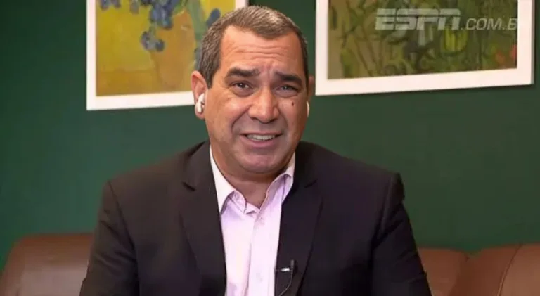 Zinho solta o verbo e elege um dos melhores gramados do Brasil