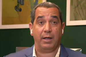 Zinho exalta time sensação do futebol brasileiro: “Jogo bonito”